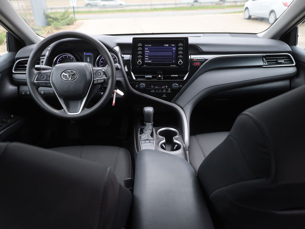 Vehicle image 16 of 36