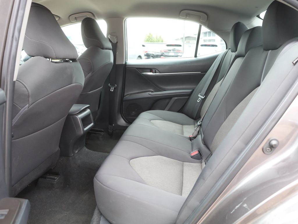 Vehicle image 17 of 36