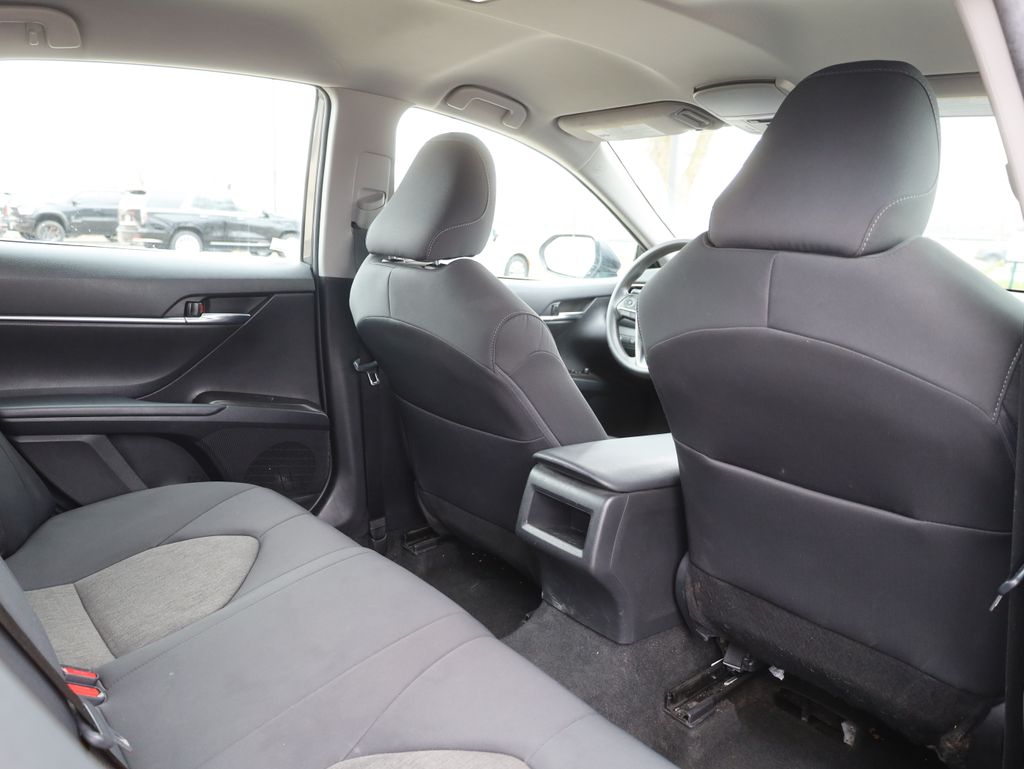 Vehicle image 13 of 36