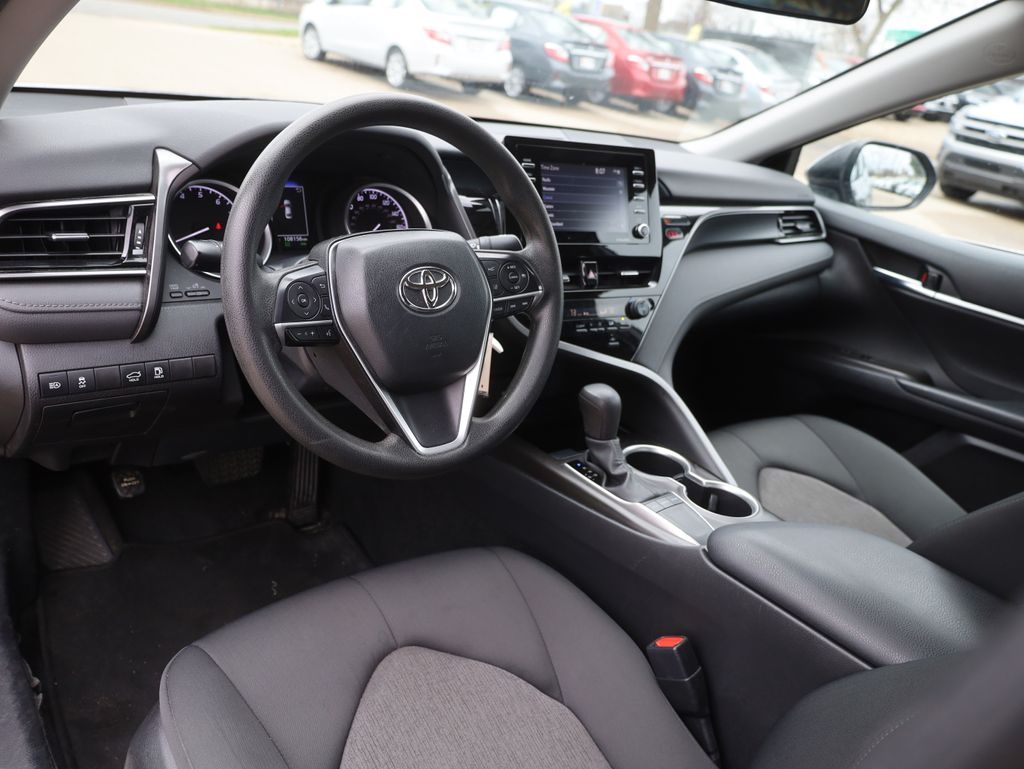 Vehicle image 22 of 36