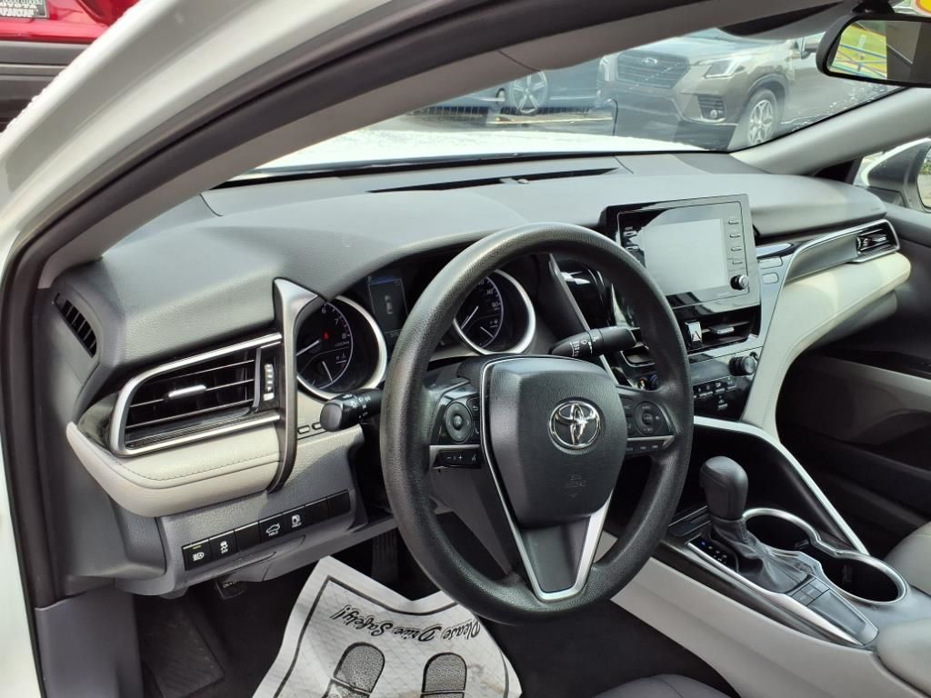 Vehicle image 12 of 27