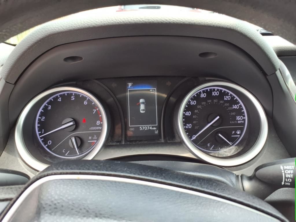 Vehicle image 16 of 27