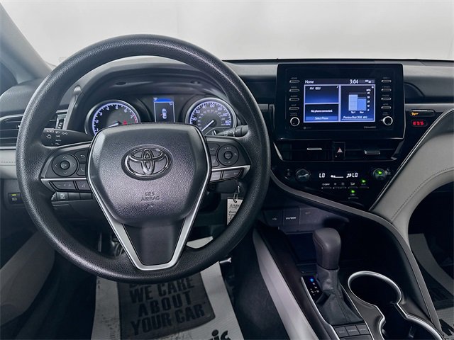 Vehicle image 10 of 30