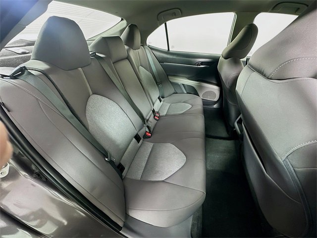 Vehicle image 19 of 30