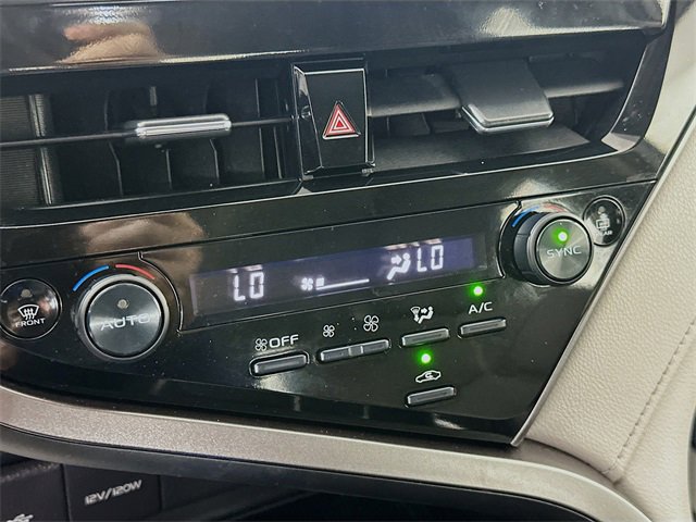 Vehicle image 22 of 30