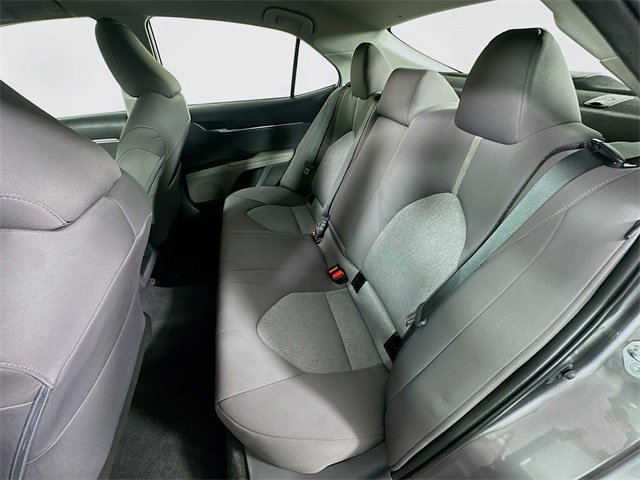 Vehicle image 18 of 30