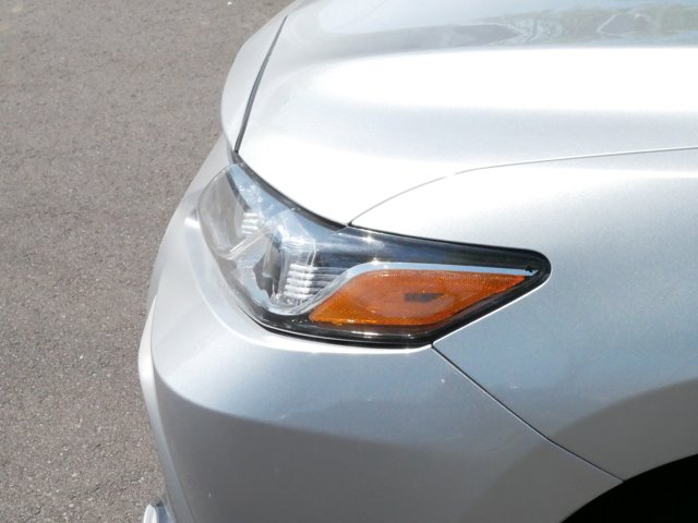 Vehicle image 16 of 33
