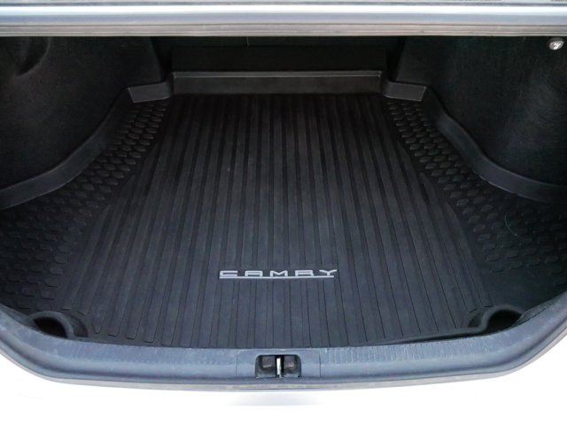 Vehicle image 18 of 33