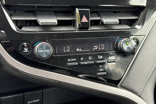 Vehicle image 24 of 34