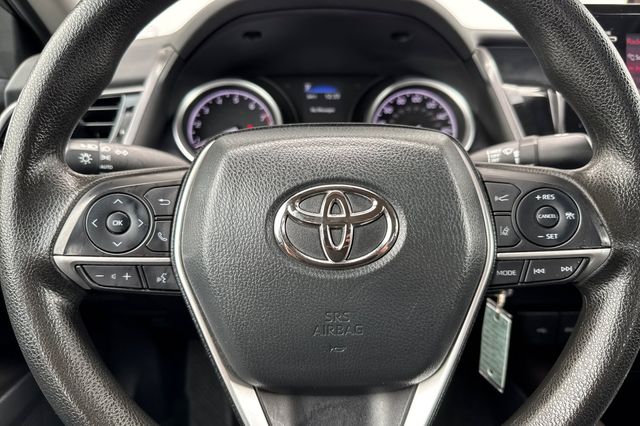 Vehicle image 26 of 34