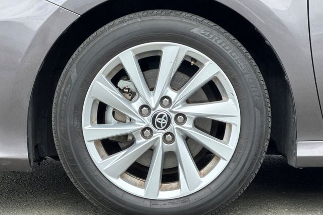 Vehicle image 31 of 34
