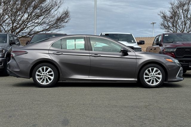 Vehicle image 5 of 34
