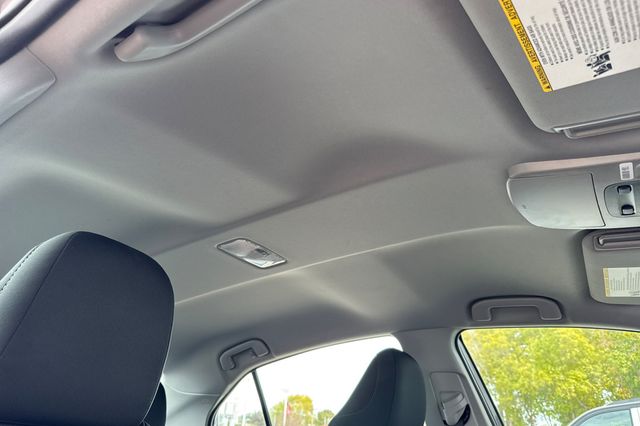 Vehicle image 20 of 34