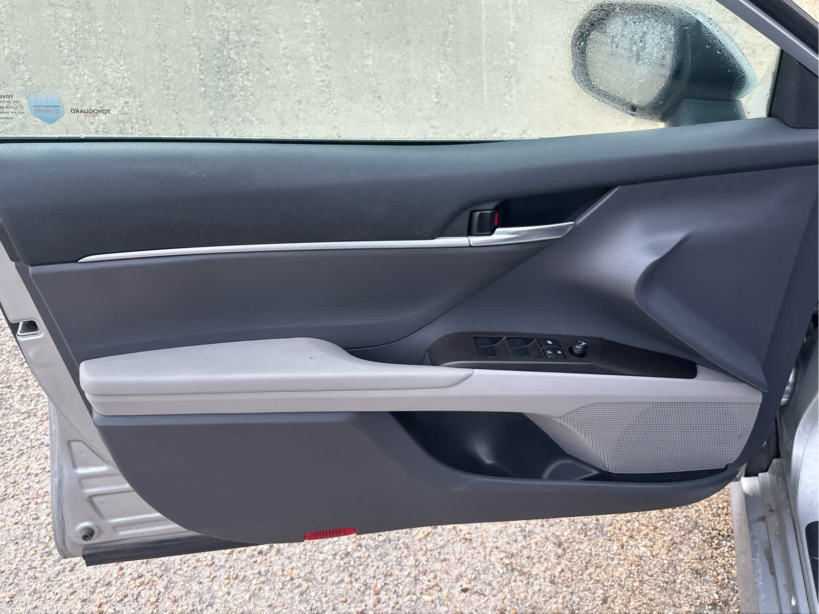Vehicle image 19 of 44