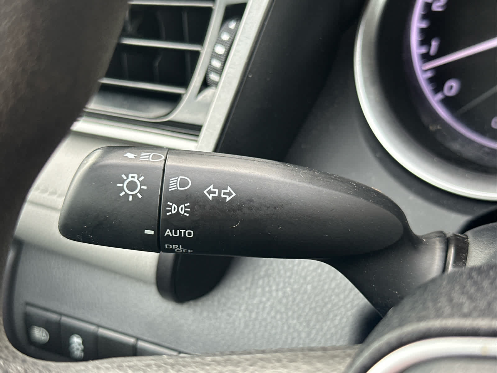 Vehicle image 29 of 44