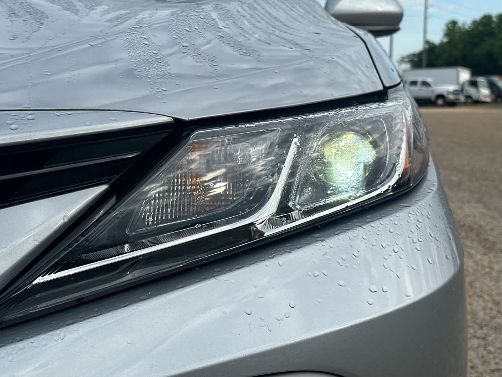 Vehicle image 9 of 44