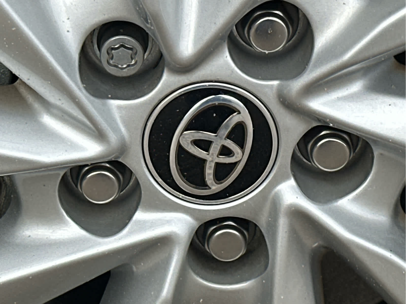 Vehicle image 11 of 44