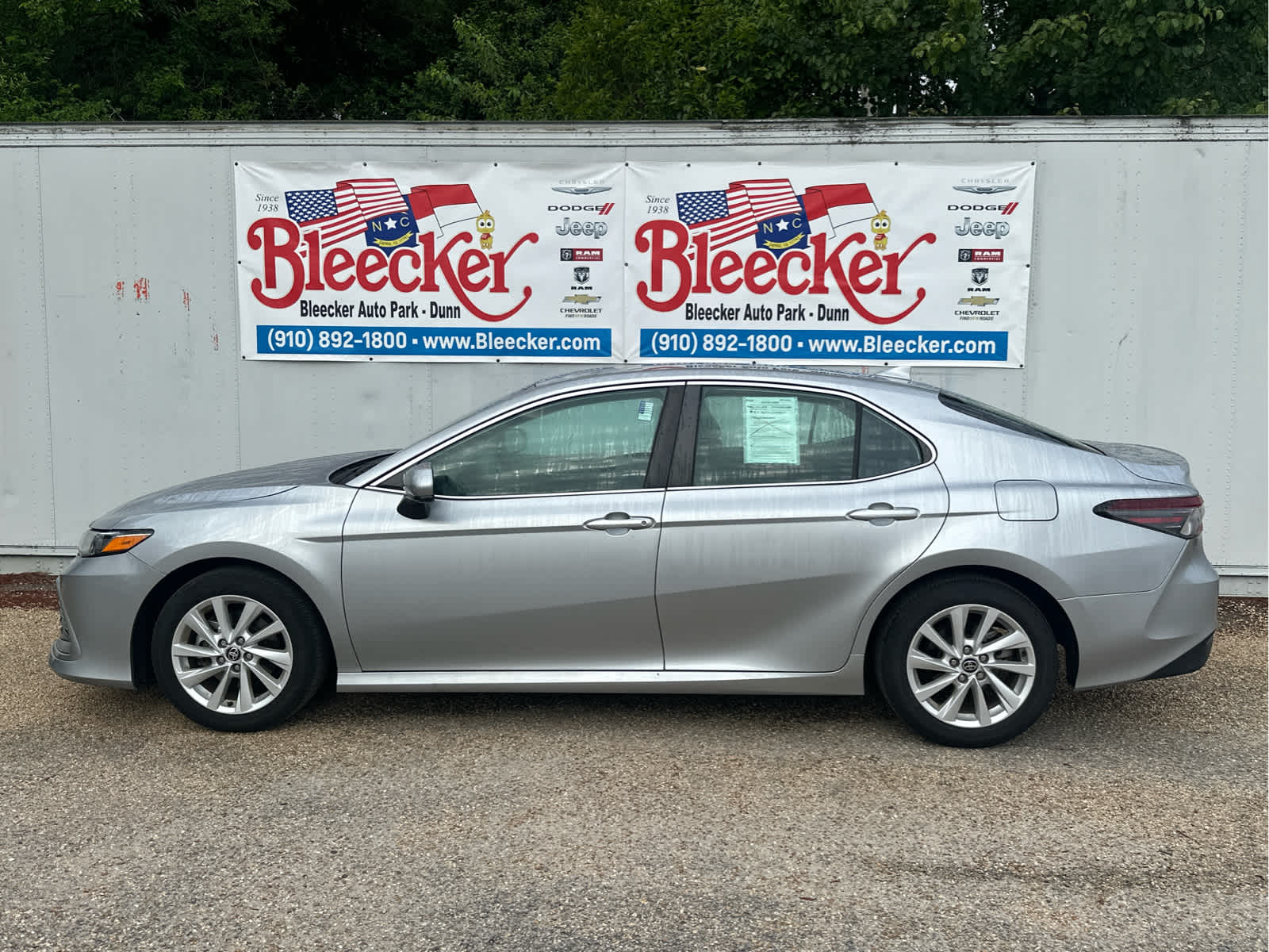 Vehicle image 8 of 44