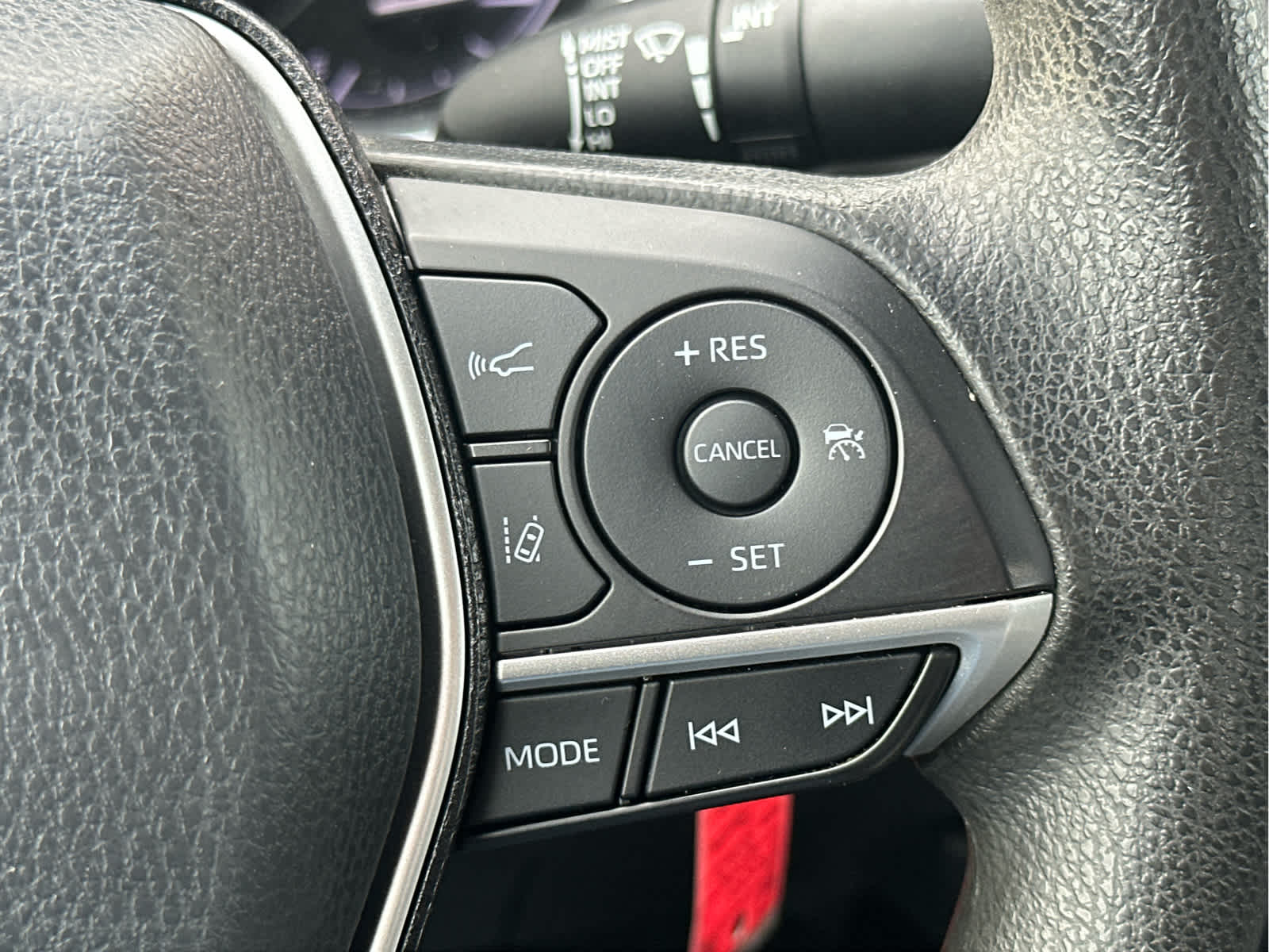 Vehicle image 28 of 44