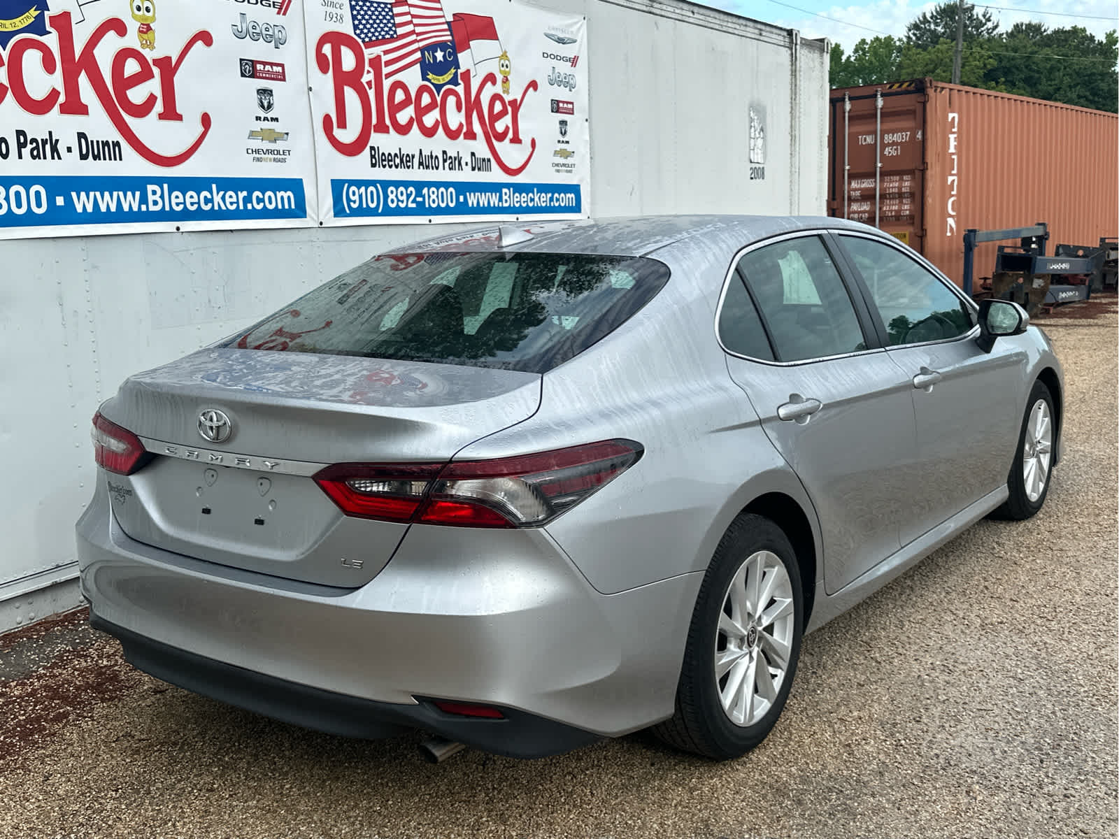 Vehicle image 5 of 44