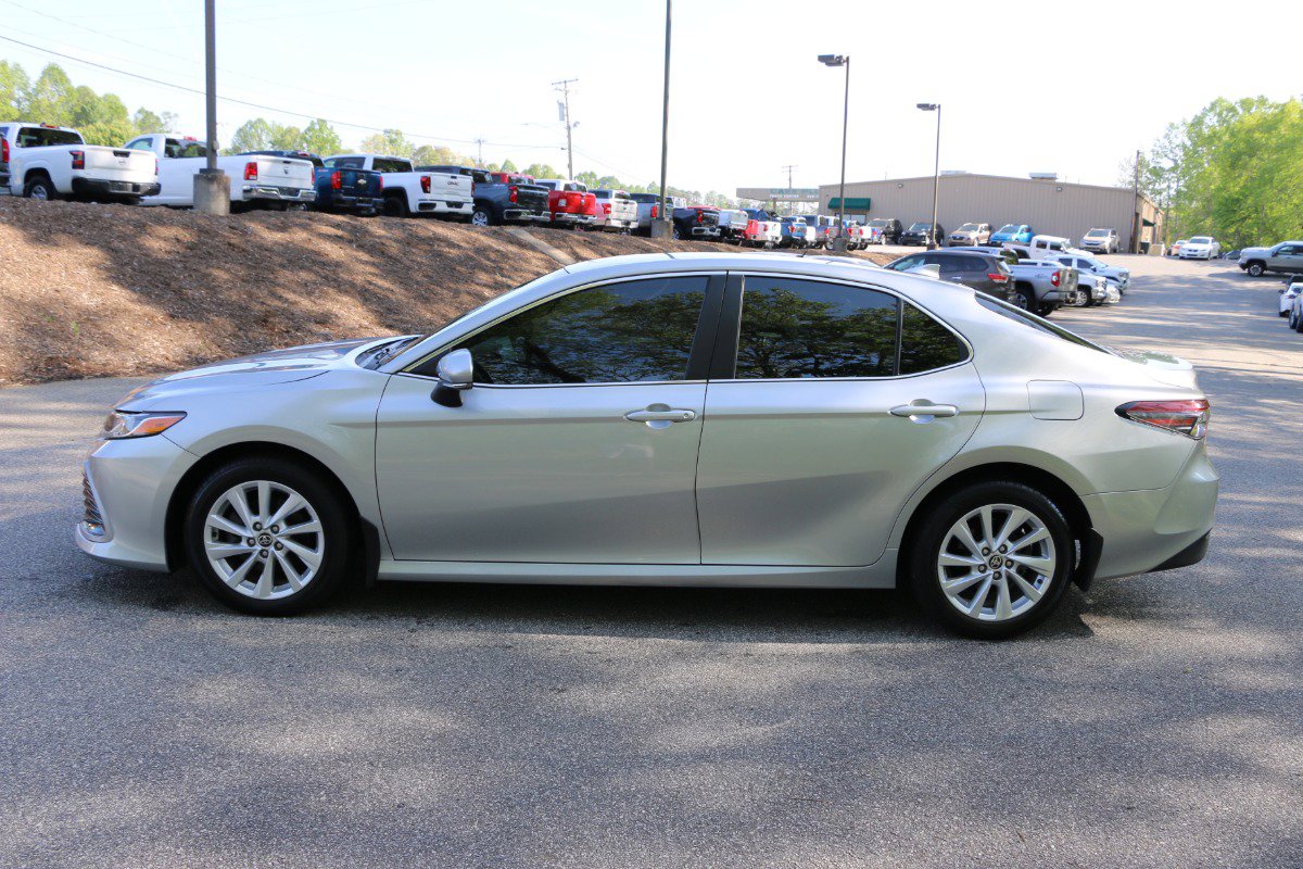Vehicle image 8 of 29