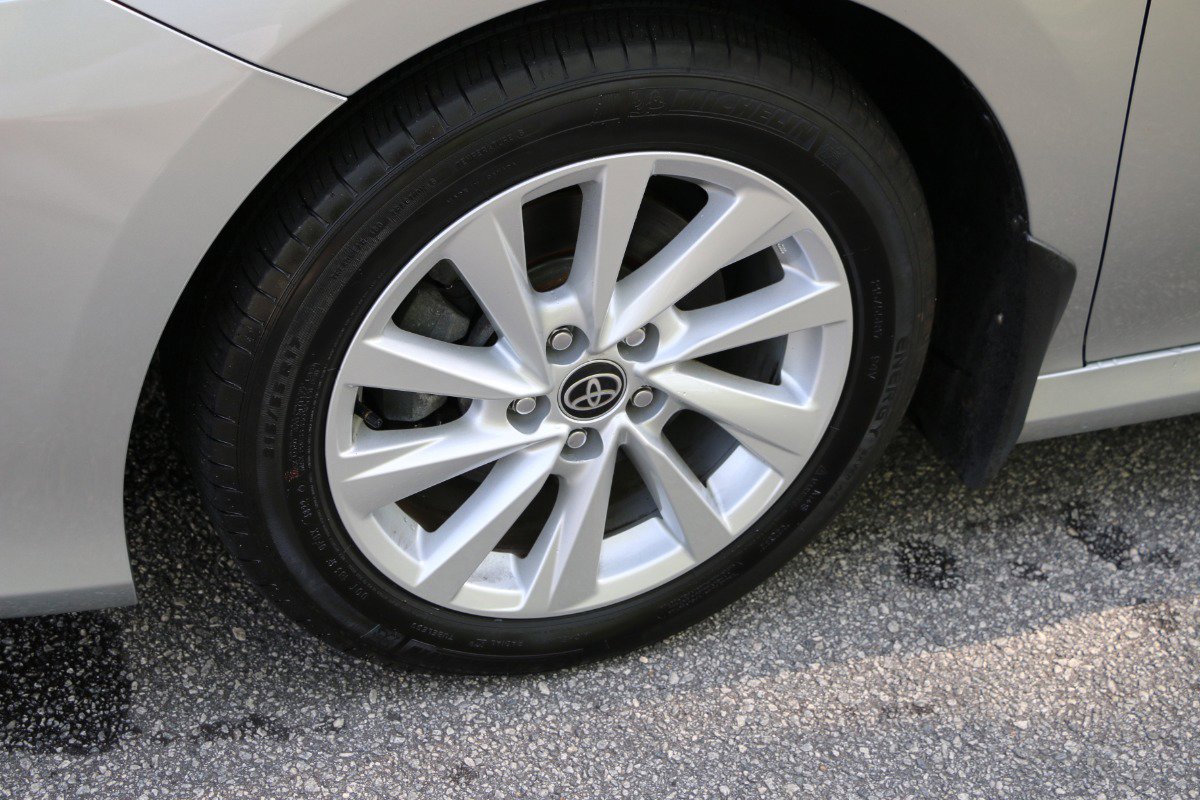 Vehicle image 14 of 29
