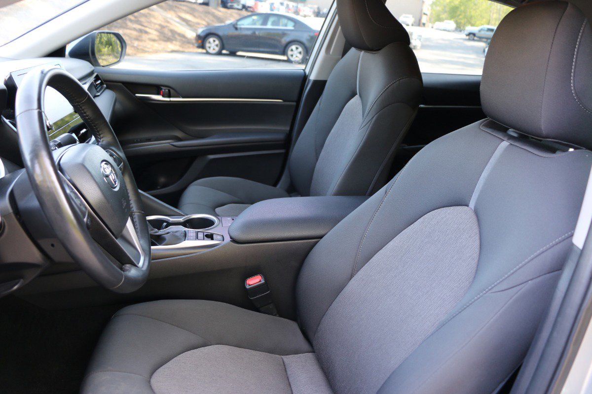 Vehicle image 23 of 29