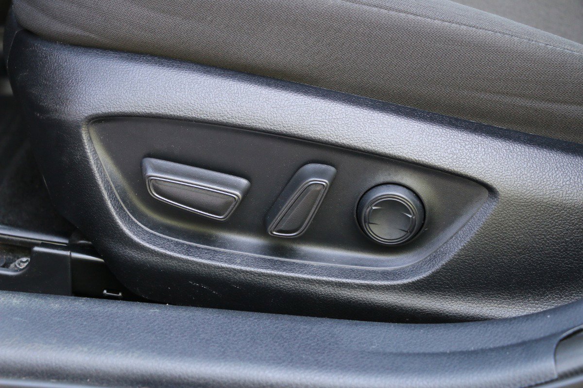 Vehicle image 22 of 29
