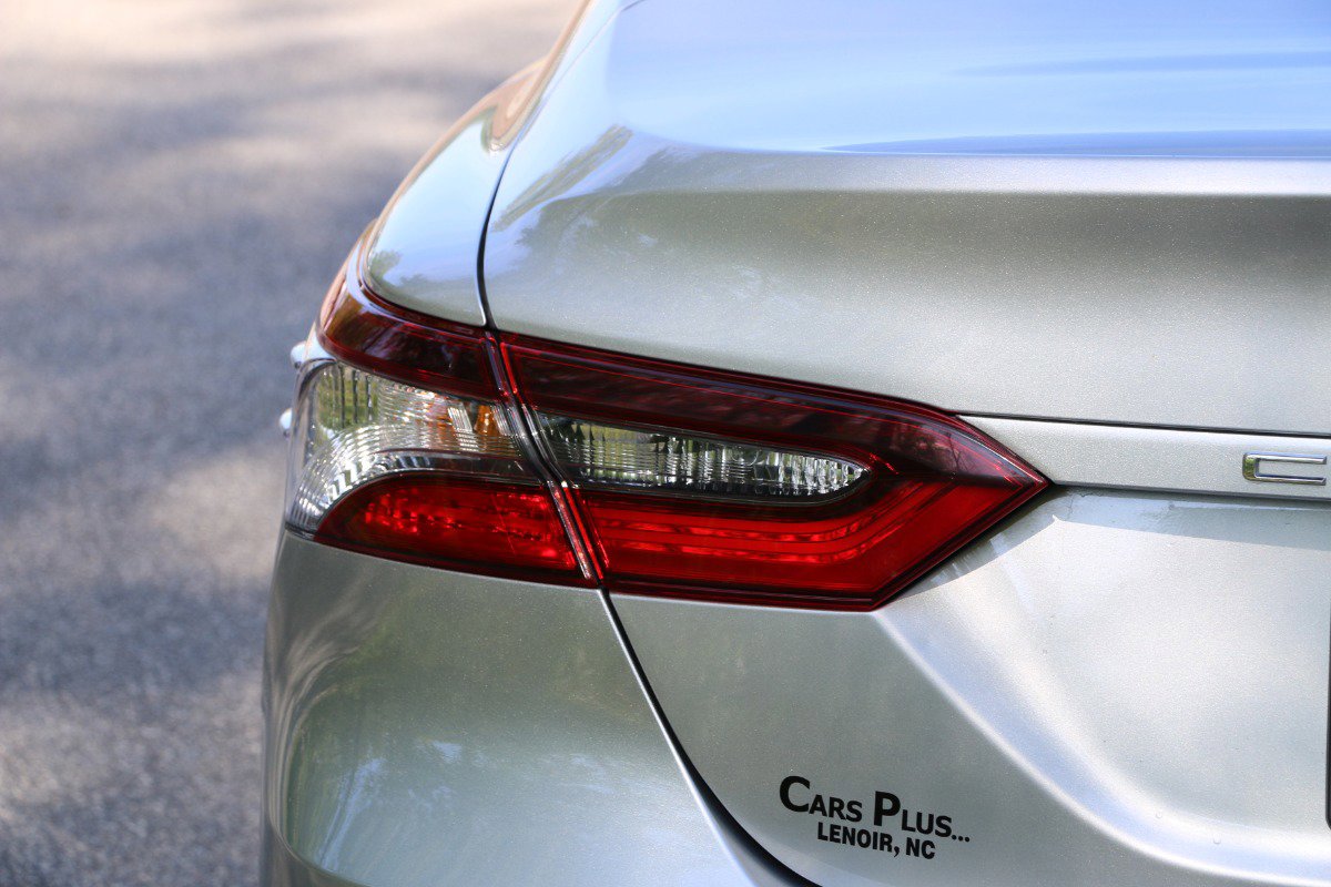 Vehicle image 10 of 29