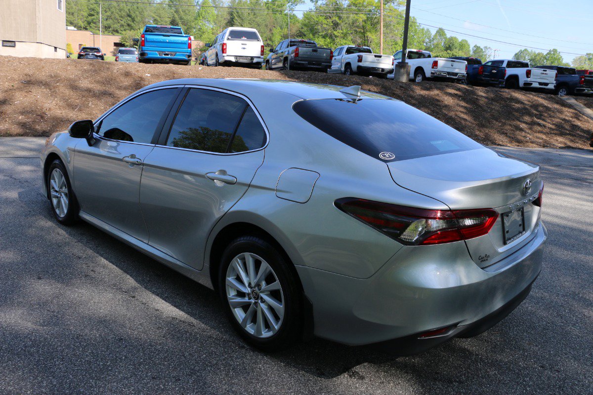 Vehicle image 7 of 29