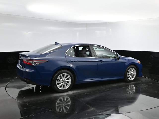 Vehicle image 16 of 41