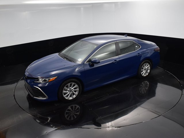 Vehicle image 2 of 41