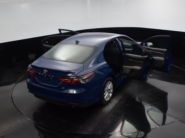 Vehicle image 25 of 41