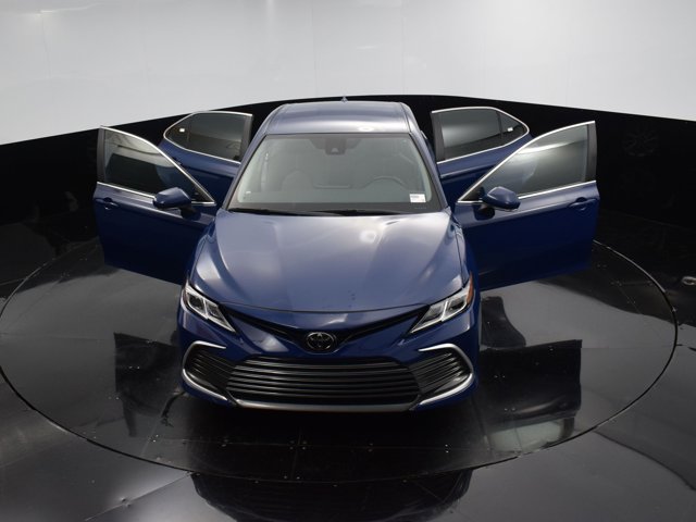 Vehicle image 4 of 41