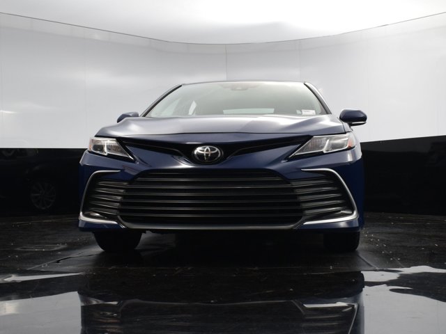 Vehicle image 6 of 41