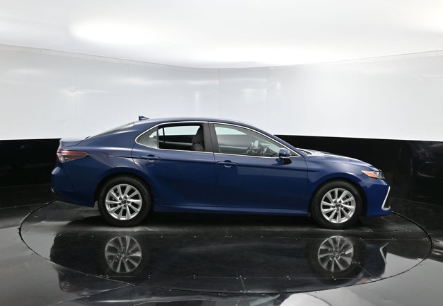 Vehicle image 14 of 41