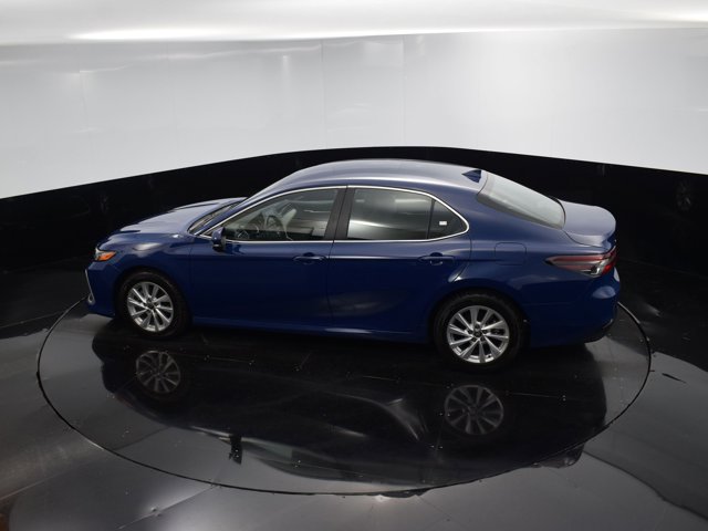 Vehicle image 27 of 41