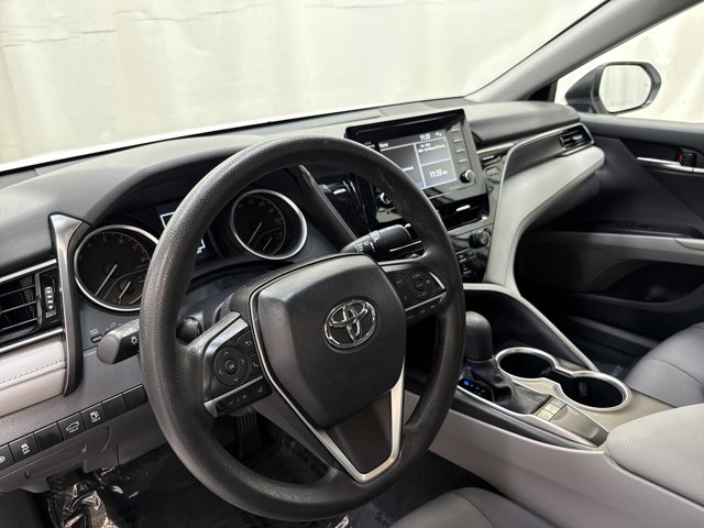 Vehicle image 14 of 28