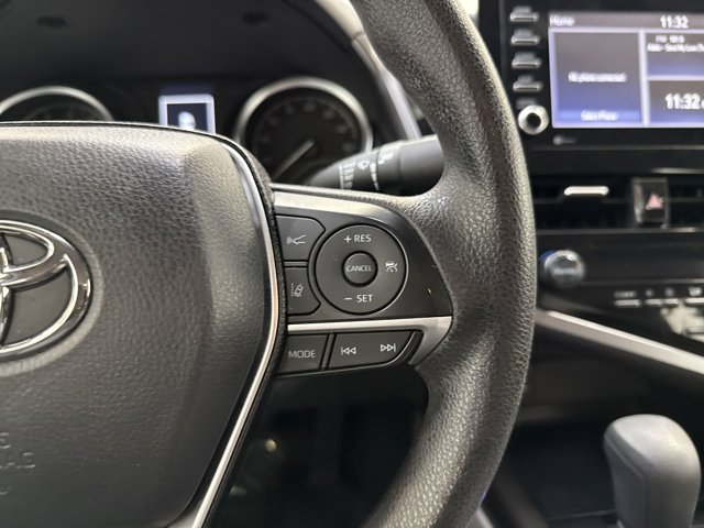 Vehicle image 18 of 28