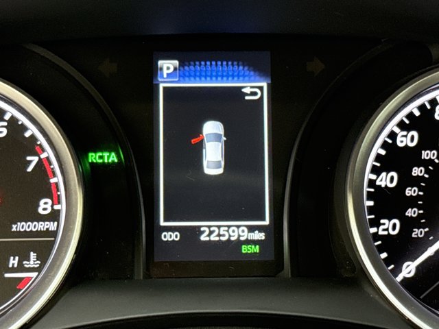 Vehicle image 20 of 28