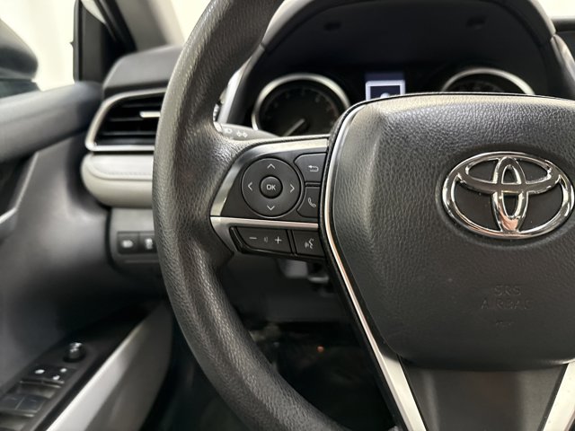 Vehicle image 17 of 28