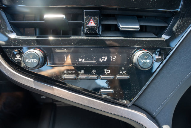 Vehicle image 26 of 35