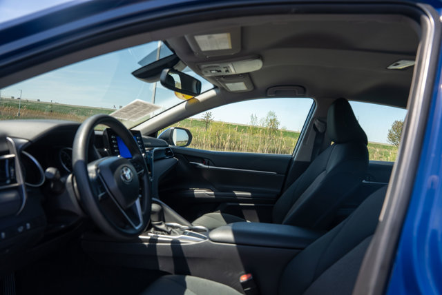 Vehicle image 19 of 35