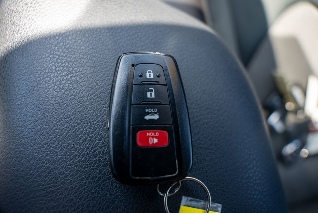 Vehicle image 29 of 35