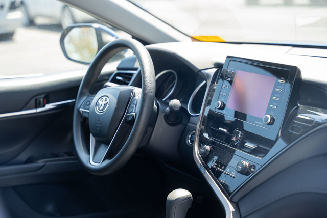 Vehicle image 11 of 35