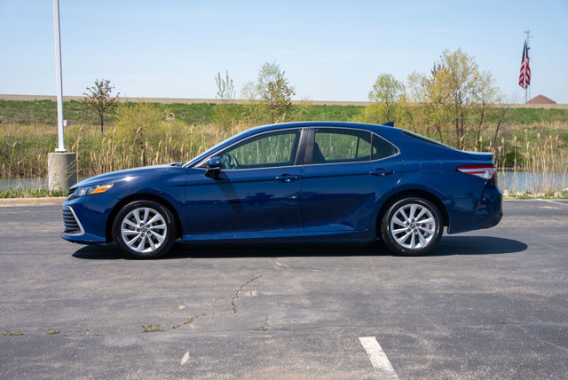 Vehicle image 8 of 35