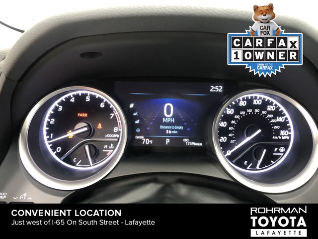 Vehicle image 16 of 30