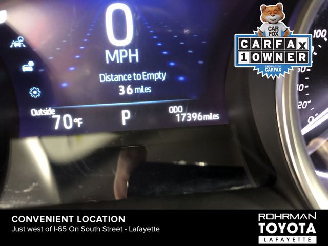 Vehicle image 19 of 30