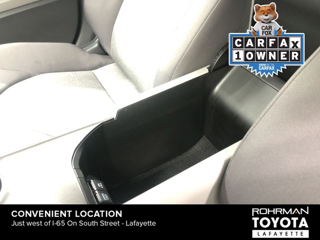Vehicle image 22 of 30