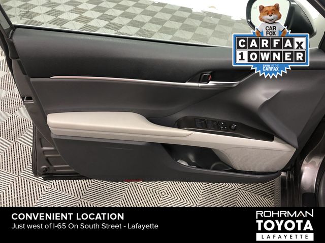 Vehicle image 15 of 30